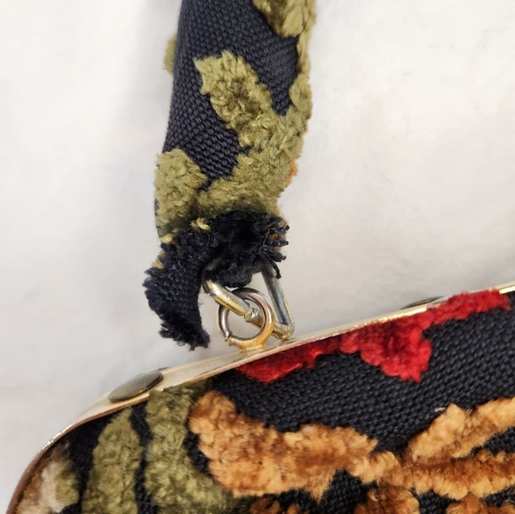 John Wind Chenille Purse - Picture 12 of 12